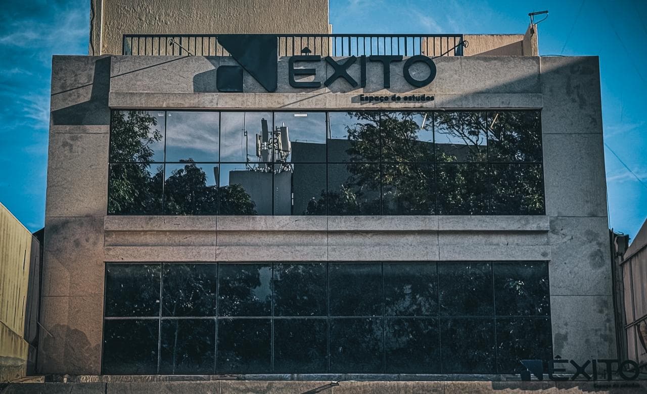 Fachada frontal do Êxito Espaço de Estudos, Asa Sul, Brasília